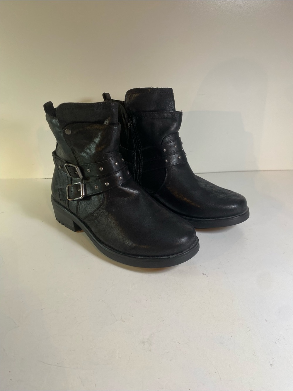 NWT Torrid Black Heeled Buckle Details Ankle Boots Size 10